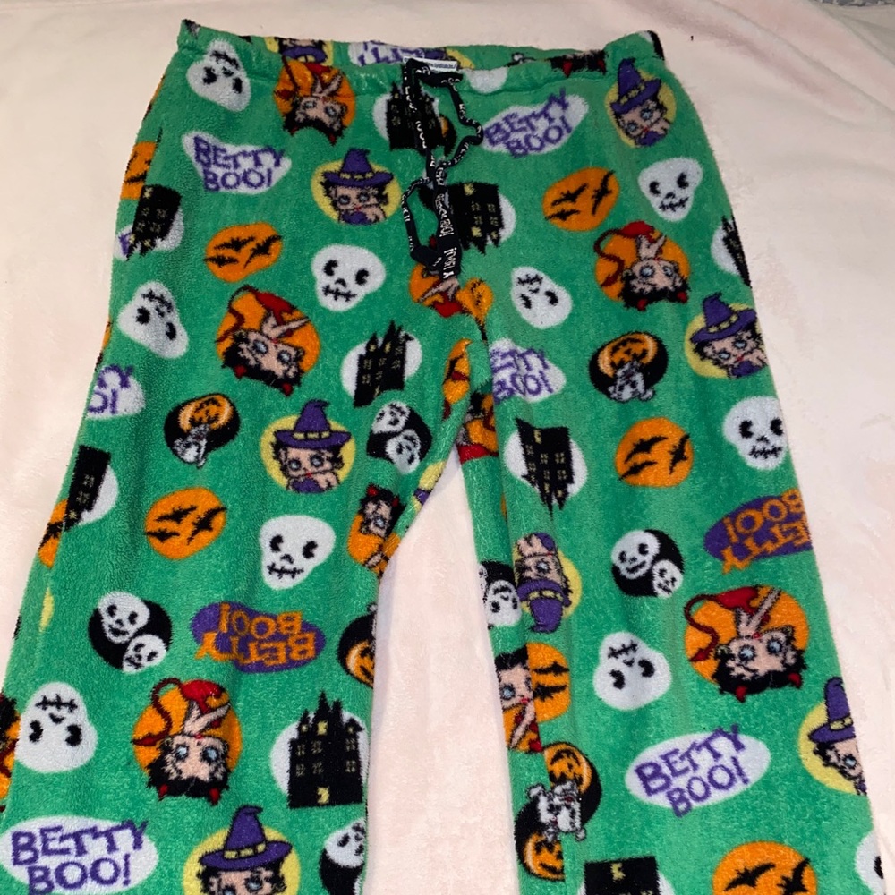 Green Betty Boop Halloween pjs